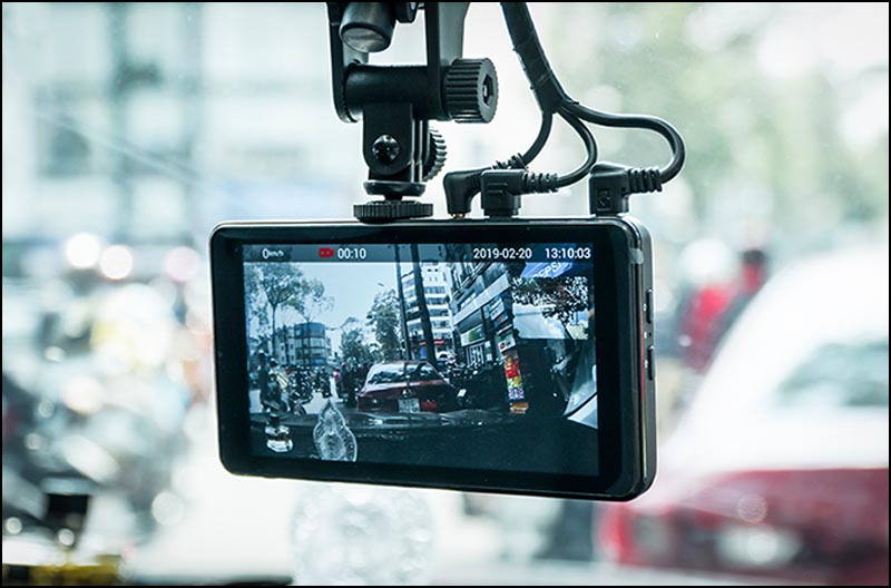 NÊN CHỌN CAMERA HÀNH TRÌNH CÓ ĐỊNH VỊ (GPS) KHÔNG?