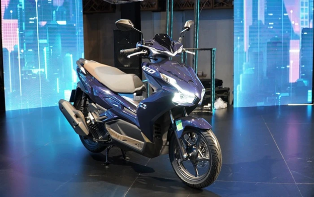 Cập nhật giá xe Air Blade và Honda Vario mới nhất 2024